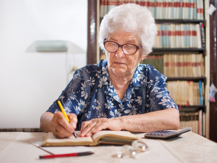 Obniżenie wieku emerytalnego – szansa czy zagrożenie?